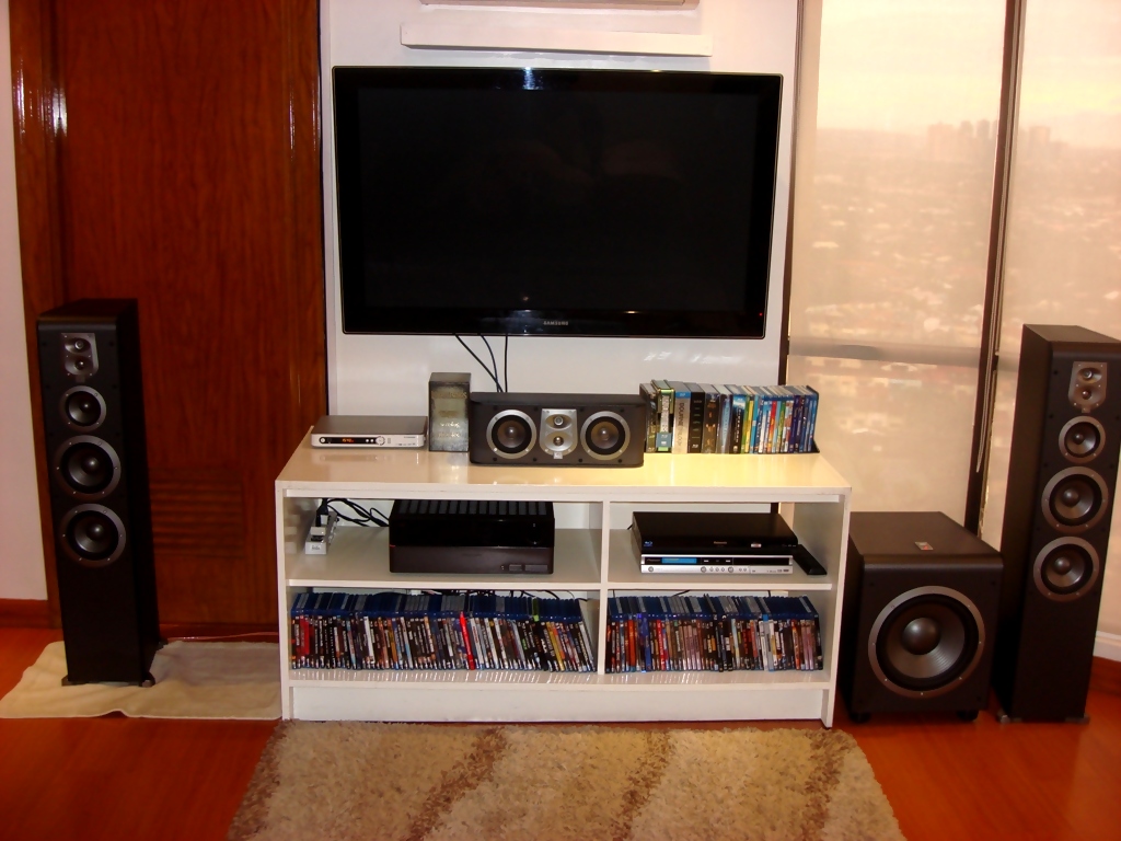 Loa JBL ES25C trog bo dan sang trong